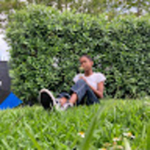 Meet your Posher, Leila